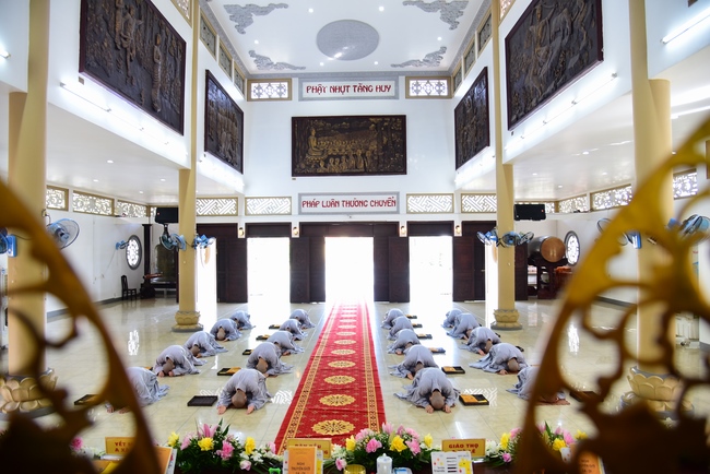 Lễ truyền giới Sa di Phương Trượng